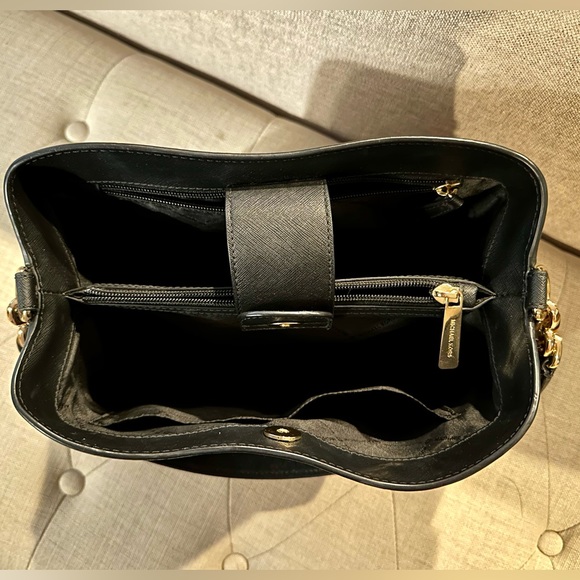 Michael Kors Sofia Large Saffiano Leather Shoulder Bag - Picture 3 of 6